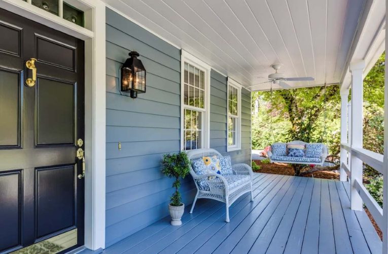 What is the best color to paint the exterior of a house