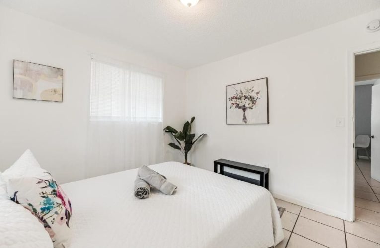How much does it cost to live in Miami apartment